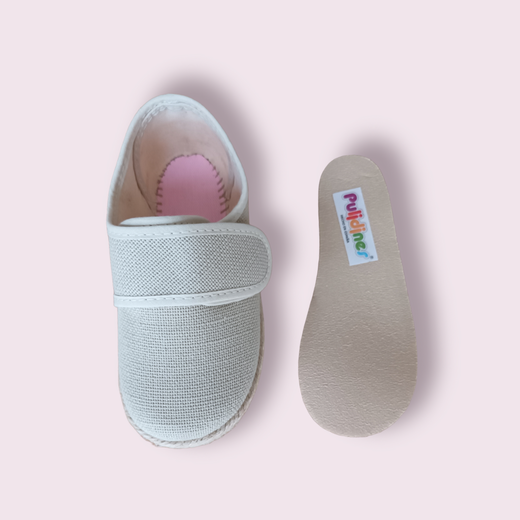 Zapatilla De Velcro Del Doctor Cutillas En Tejido Elástico Con Forro Antivirus Piso De Caucho Y Horma Extra Ancha