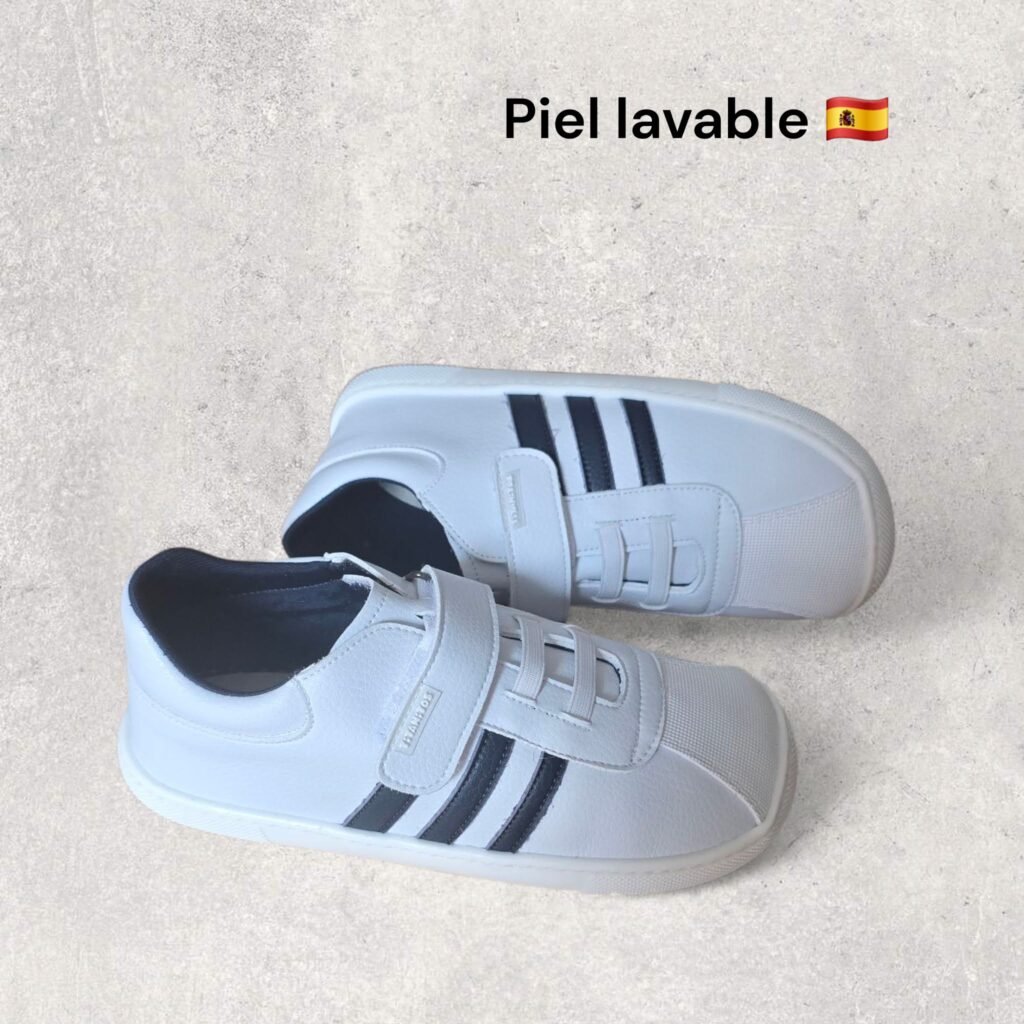 Zapatillas blancas barefoot muy cómodas y resistentes
